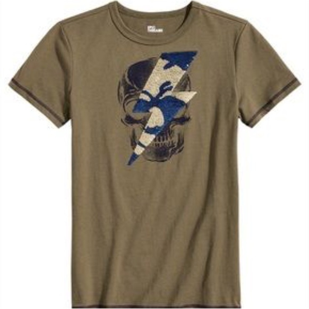 Green graphic tee in size small